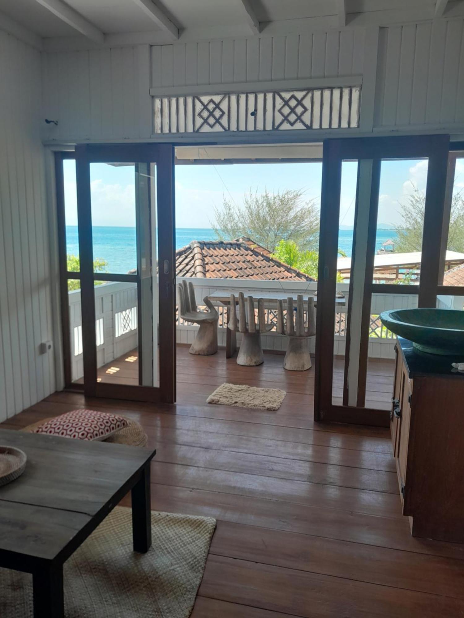 The High Dive Gili Gede By Ultimate Resorts Exterior photo