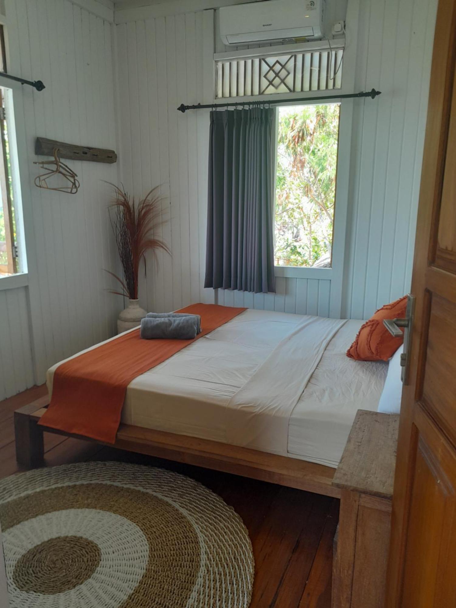 The High Dive Gili Gede By Ultimate Resorts Exterior photo